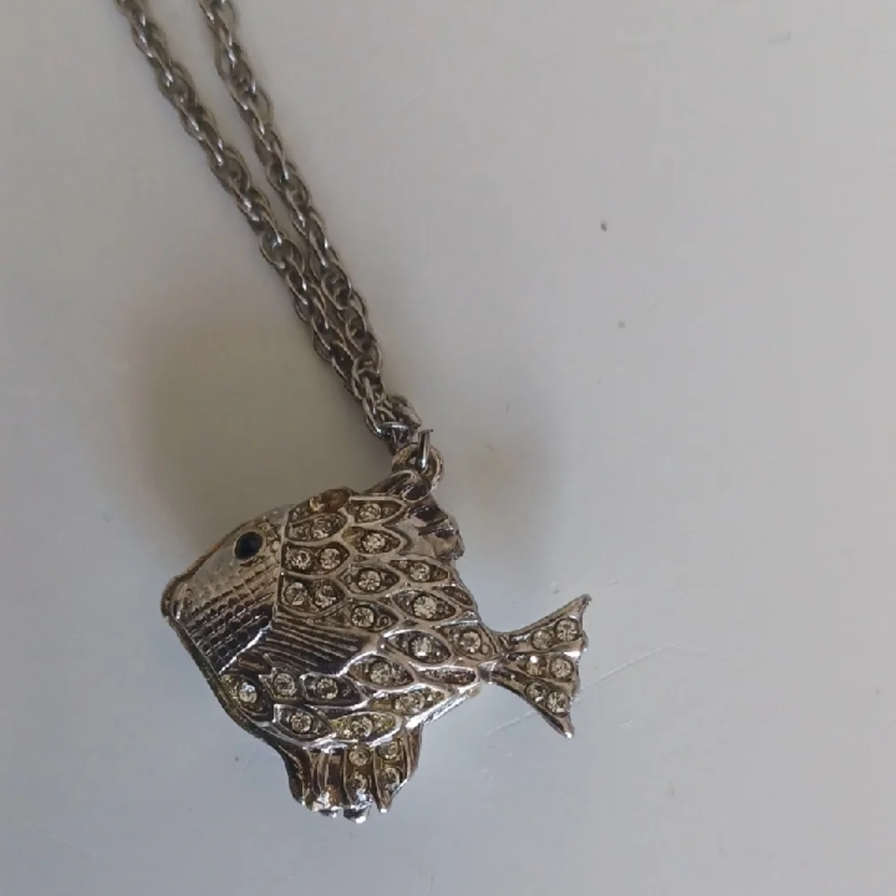 Silver Fish Pendant Necklace - Unbranded